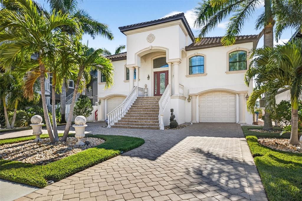 105 WIMBLEDON COURT REDINGTON SHORES, FL 33708