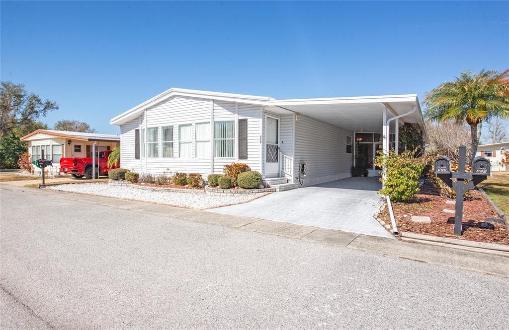 428 PELICAN DRIVE S OLDSMAR, FL 34677