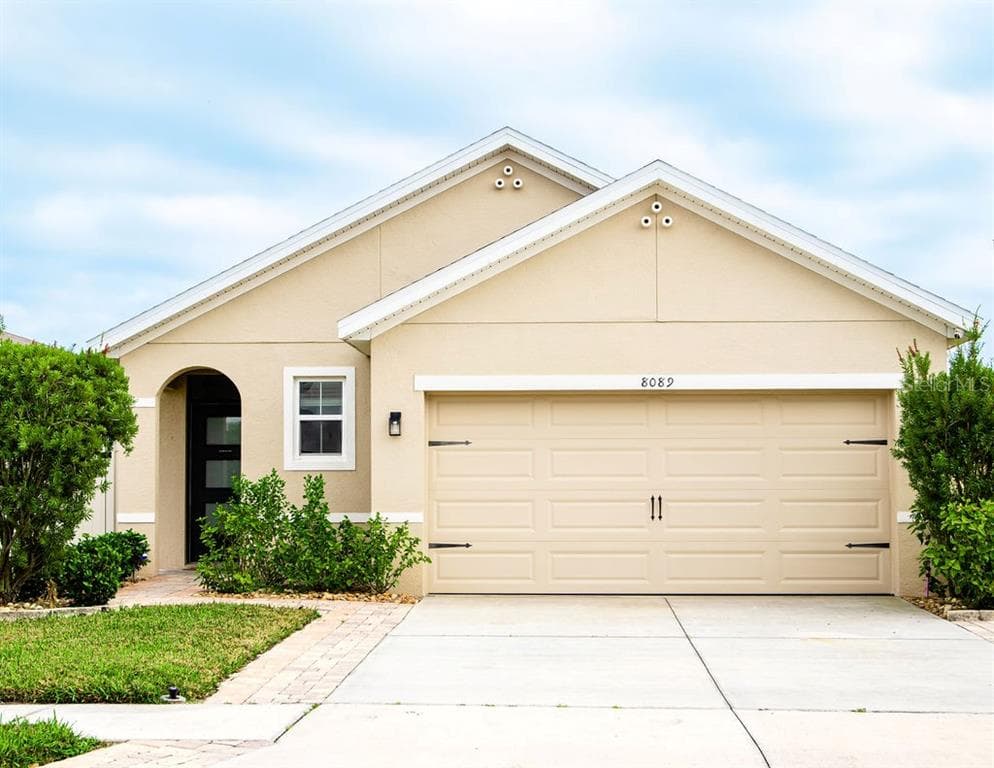 8089 PELICAN REED CIRCLE WESLEY CHAPEL, FL 33545