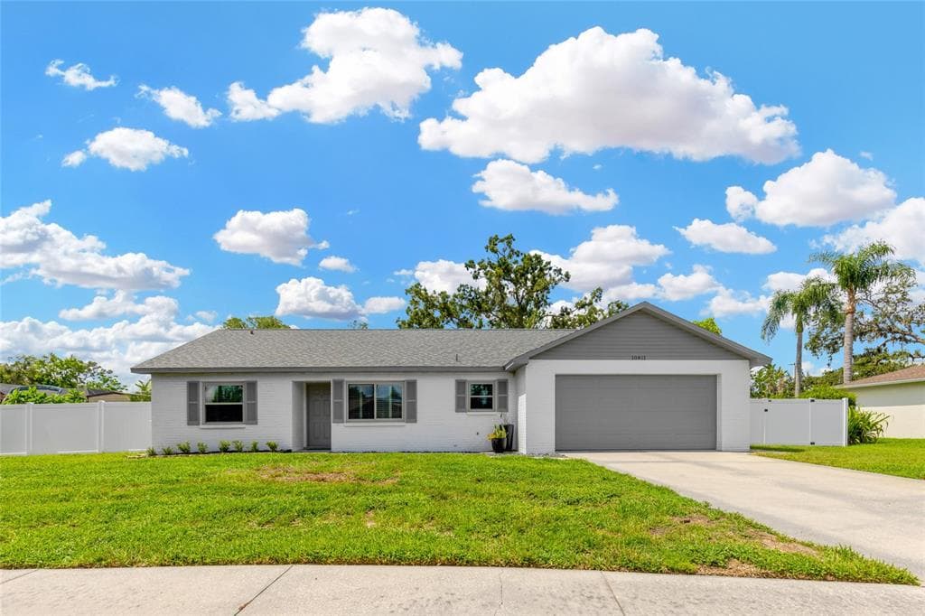 10811 PROVIDENCE OAKS DRIVE RIVERVIEW, FL 33578