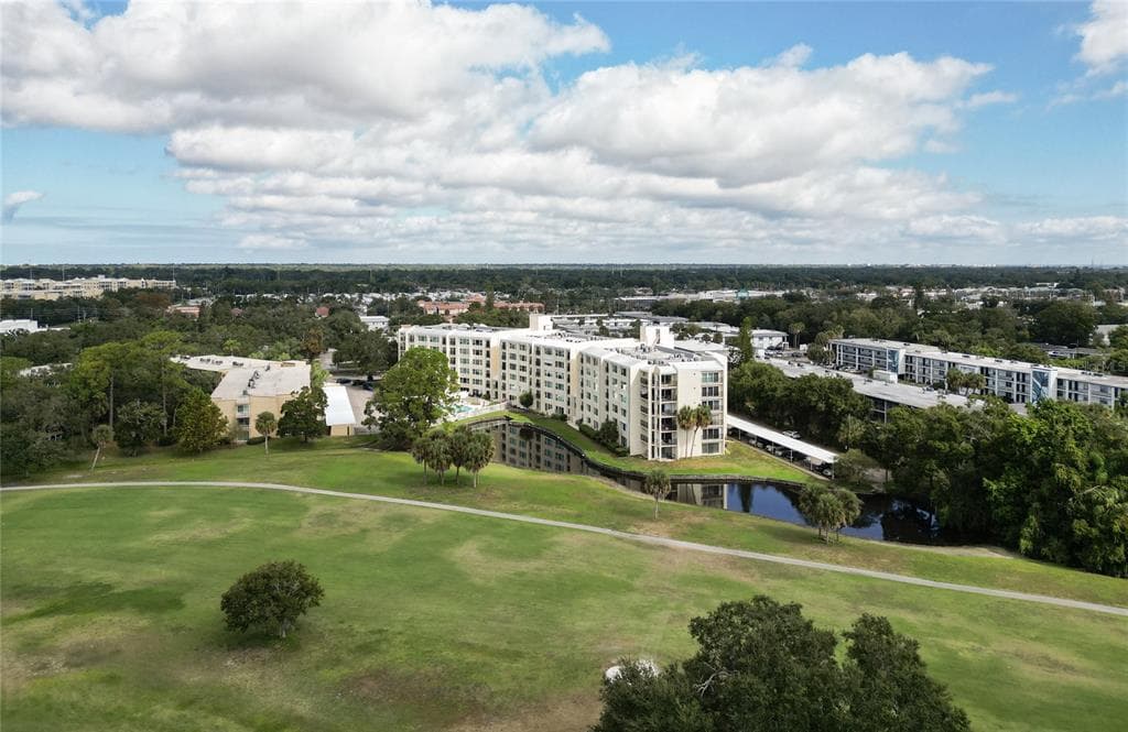 225 COUNTRY CLUB DRIVE UNIT F1403 LARGO, FL 33771