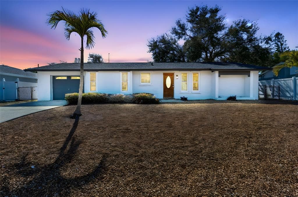 6419 1ST AVENUE W BRADENTON, FL 34209