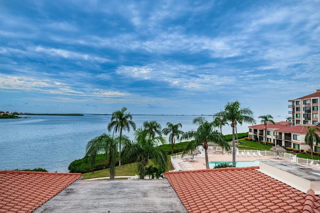 6218 PALMA DEL MAR BOULEVARD S UNIT 401 ST PETERSBURG, FL 33715