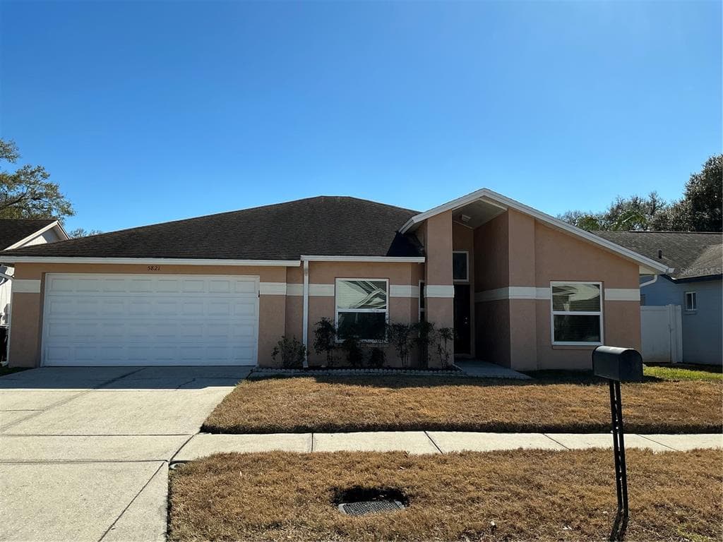 5821 TAYWOOD DRIVE TAMPA, FL 33624