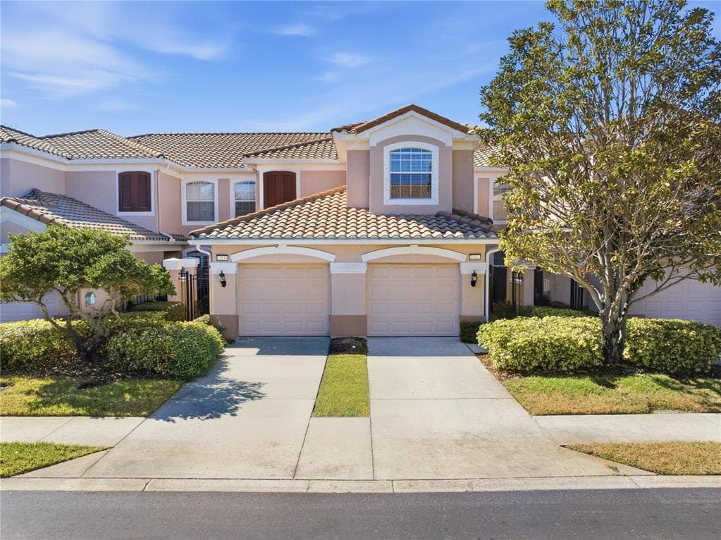 2111 CARRIAGE LANE UNIT 202 CLEARWATER, FL 33765
