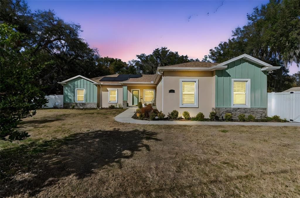 1425 MANN ROAD LAKELAND, FL 33810