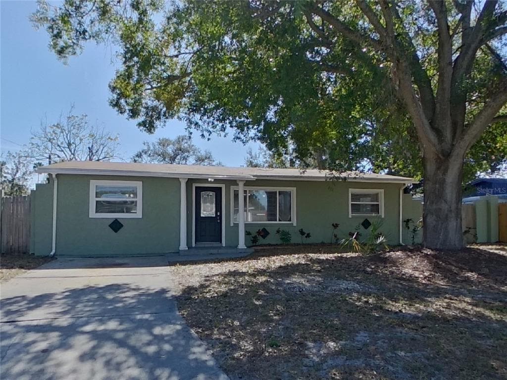 3210 W TYSON AVENUE TAMPA, FL 33611