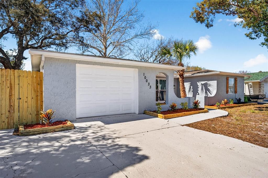 10033 REGENCY PARK BOULEVARD PORT RICHEY, FL 34668