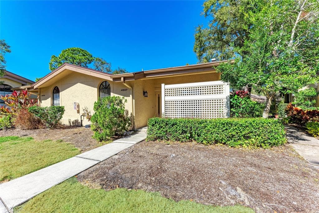 4537 MORNINGSIDE UNIT 10 SARASOTA, FL 34235