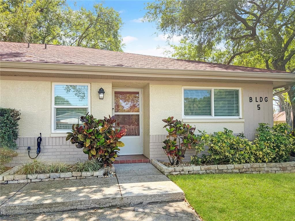 2460 NORTHSIDE DRIVE UNIT 506 CLEARWATER, FL 33761