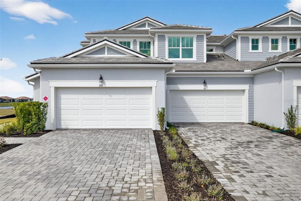 17375 MOONFLOWER DRIVE UNIT 101 VENICE, FL 34293