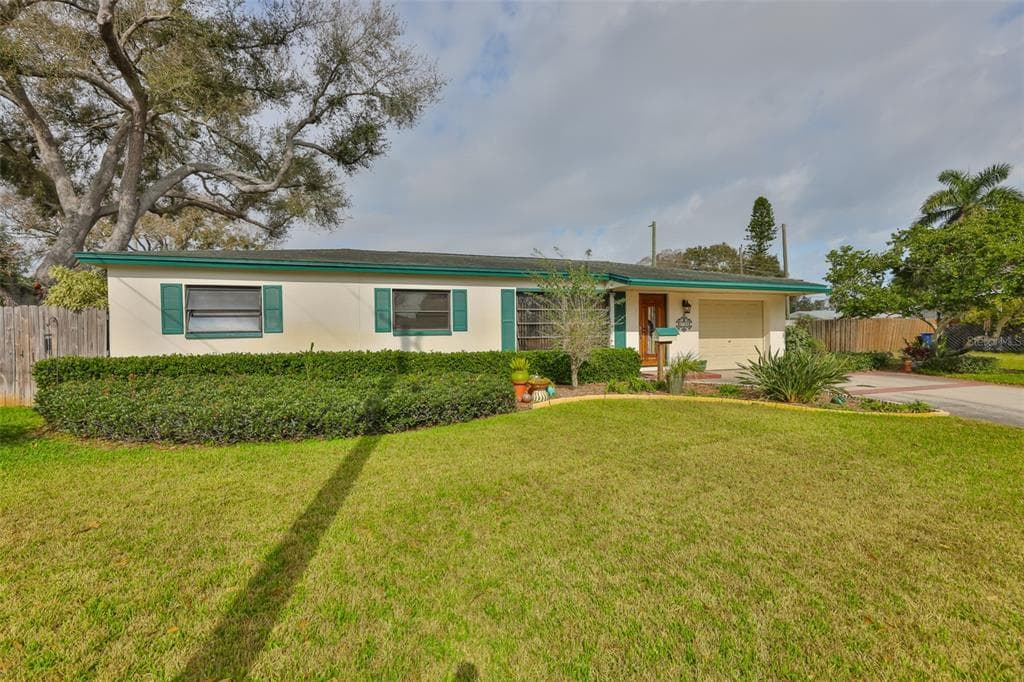 6728 19TH STREET N ST PETERSBURG, FL 33702
