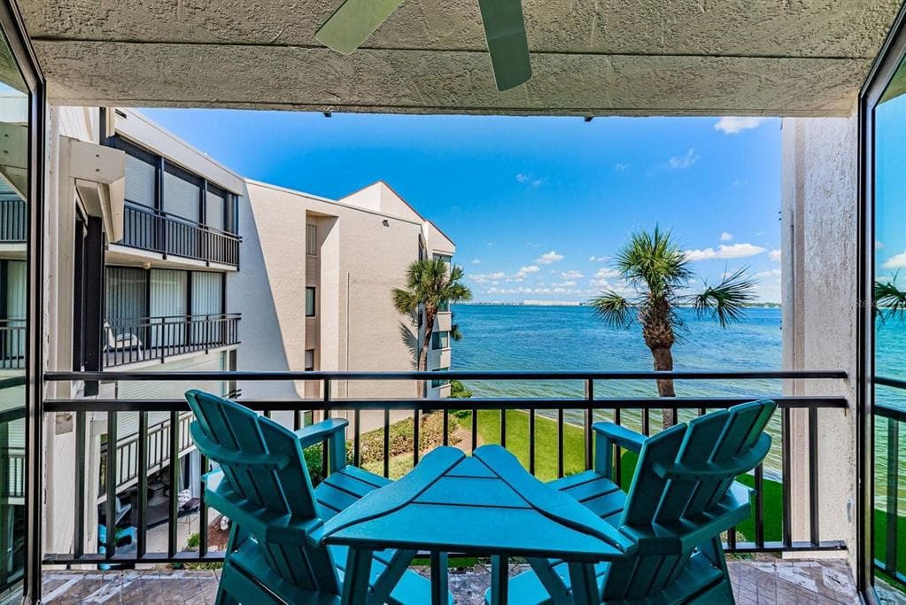 5505 PUERTA DEL SOL BOULEVARD S UNIT 325 ST PETERSBURG, FL 33715