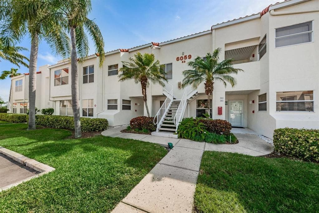 6059 BAHIA DEL MAR BOULEVARD UNIT 241 ST PETERSBURG, FL 33715