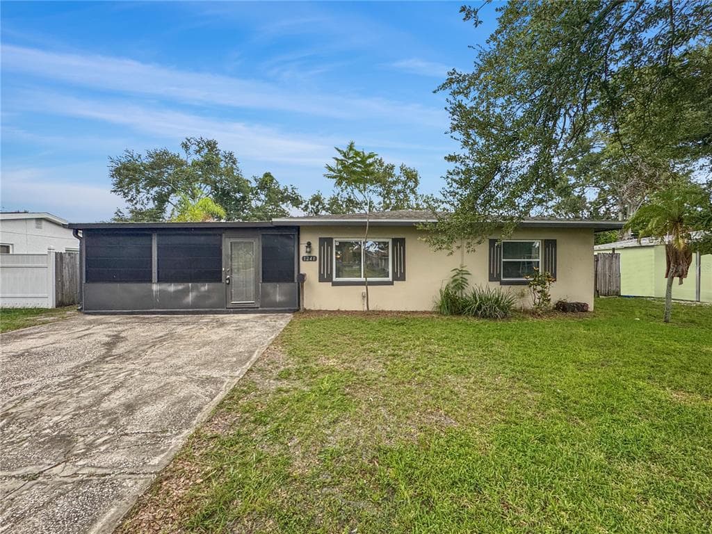 1241 61ST AVENUE N ST PETERSBURG, FL 33703