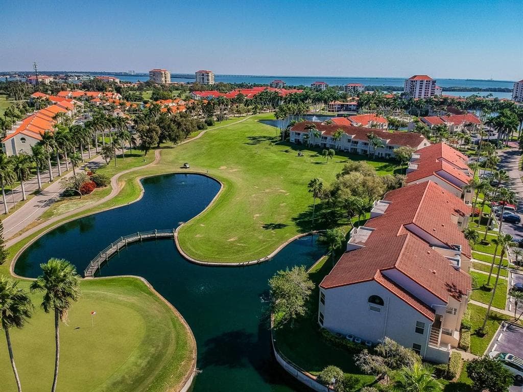 6000 BAHIA DEL MAR CIRCLE UNIT 229 ST PETERSBURG, FL 33715
