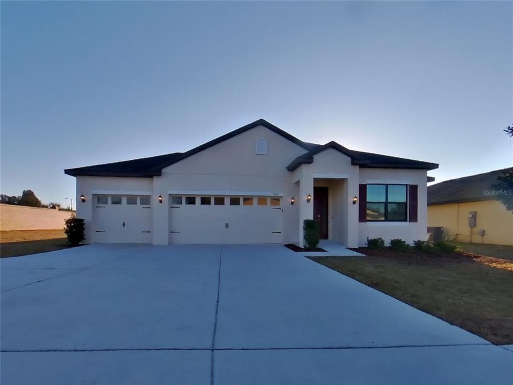 1660 LUFT LANE MASCOTTE, FL 34753