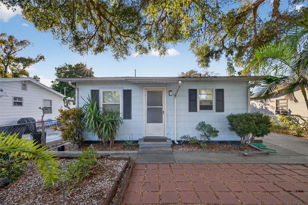 4480 NEWARK STREET N ST PETERSBURG, FL 33714