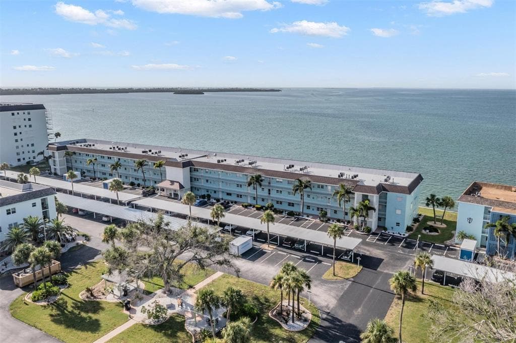 7 DUNOON PLACE UNIT 111 DUNEDIN, FL 34698