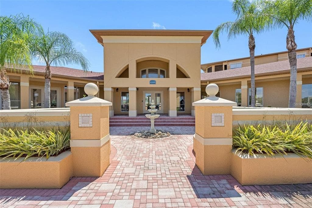 4316 BAYSIDE VILLAGE DRIVE UNIT 304 TAMPA, FL 33615