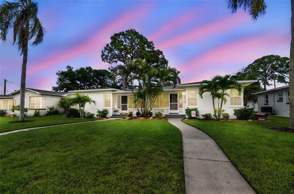 275 MATEO WAY NE ST PETERSBURG, FL 33704