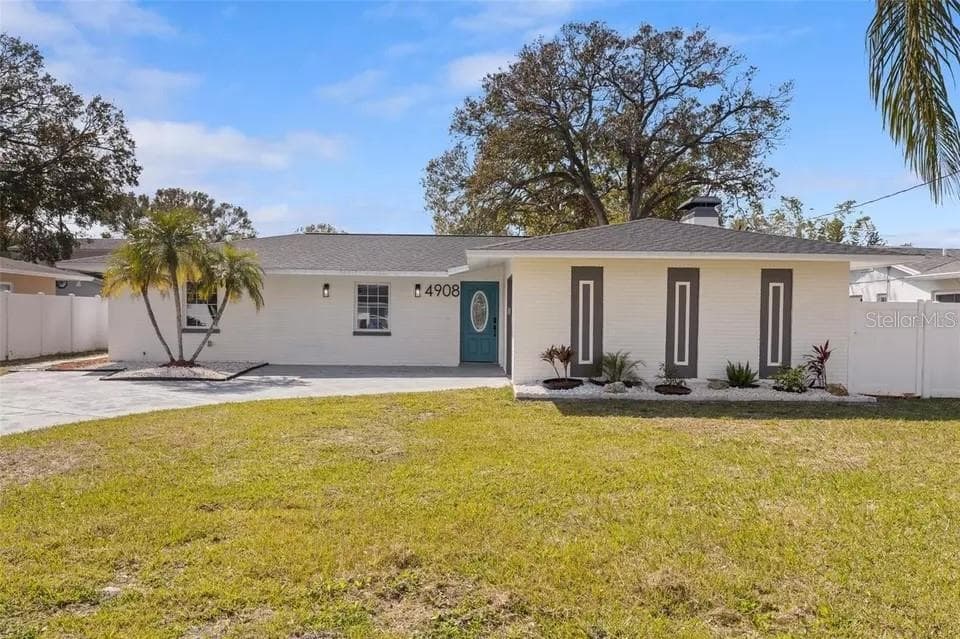 4908 STOLLS AVENUE TAMPA, FL 33615