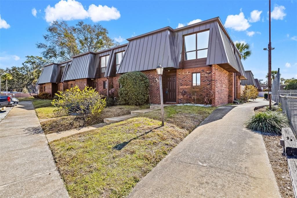 1836 N CRYSTAL LAKE DRIVE UNIT 44 LAKELAND, FL 33801