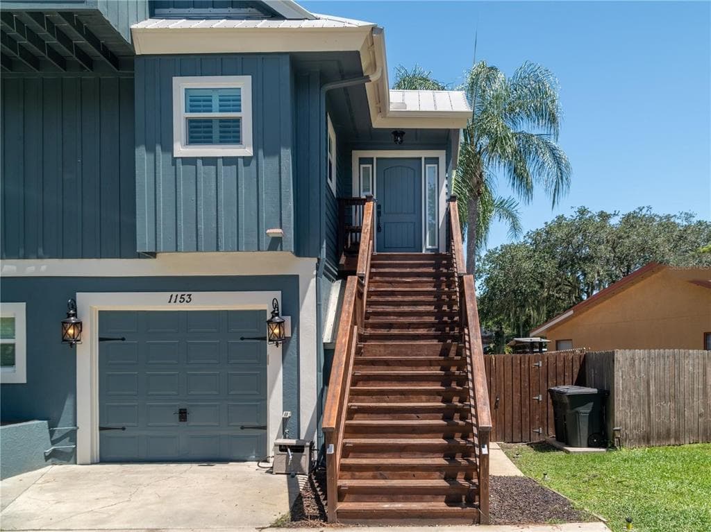 1153 TOOKES ROAD TARPON SPRINGS, FL 34689