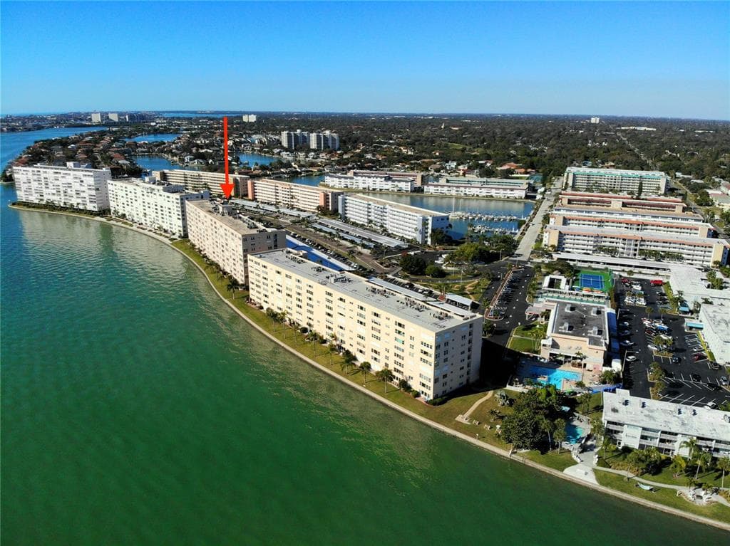 5980 SHORE BOULEVARD S UNIT 707 GULFPORT, FL 33707