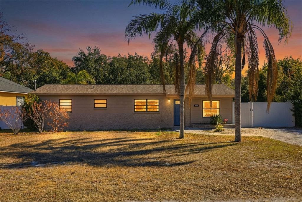 10405 N WOODMERE ROAD TAMPA, FL 33617