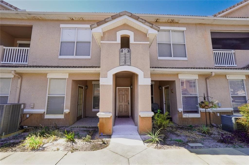 17920 VILLA CREEK DRIVE UNIT 17920 TAMPA, FL 33647