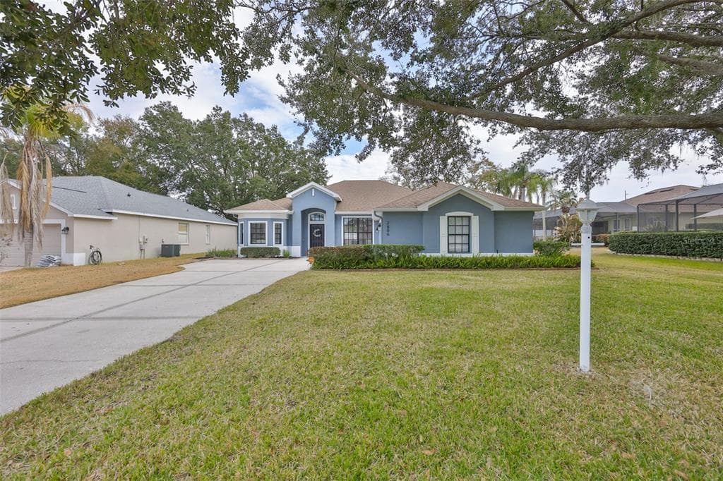 2806 BROOKE PINES COURT PLANT CITY, FL 33566