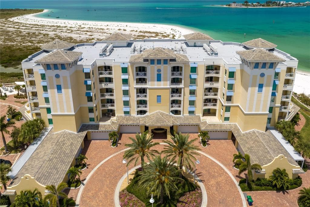 800 COLLANY ROAD UNIT 303 ST PETERSBURG, FL 33715