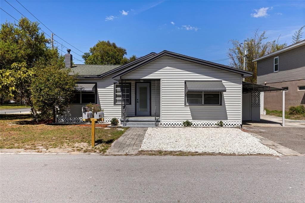 1035 MARTIN LUTHER KING JR. DUNEDIN, FL 34698