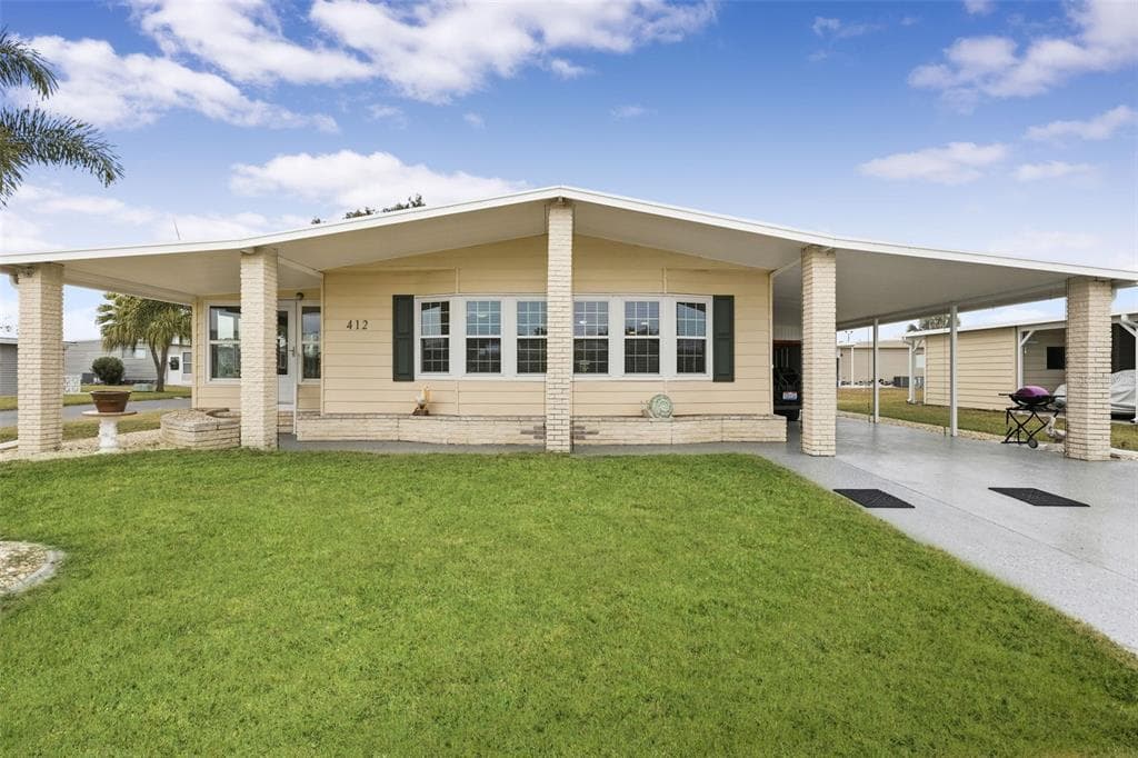412 LA SALA NORTH PORT, FL 34287