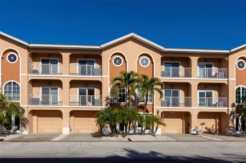 130 164TH AVENUE REDINGTON BEACH, FL 33708