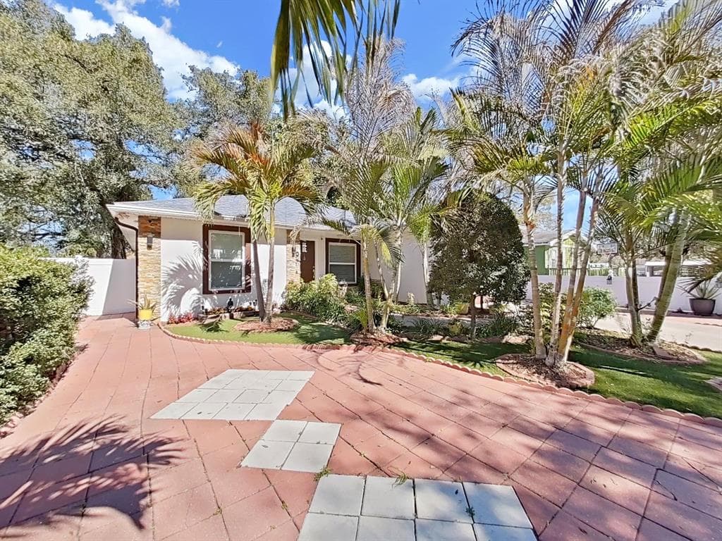 3306 E CHELSEA STREET TAMPA, FL 33610