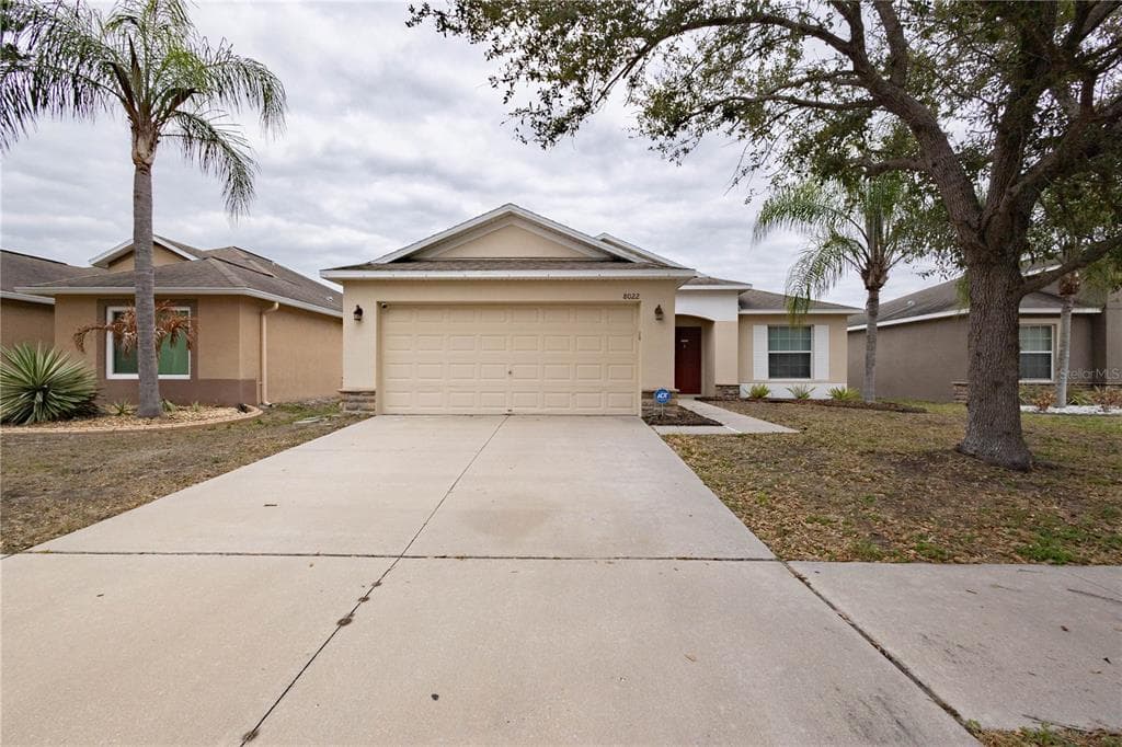 8022 ALAMOSA WOOD AVENUE RUSKIN, FL 33573