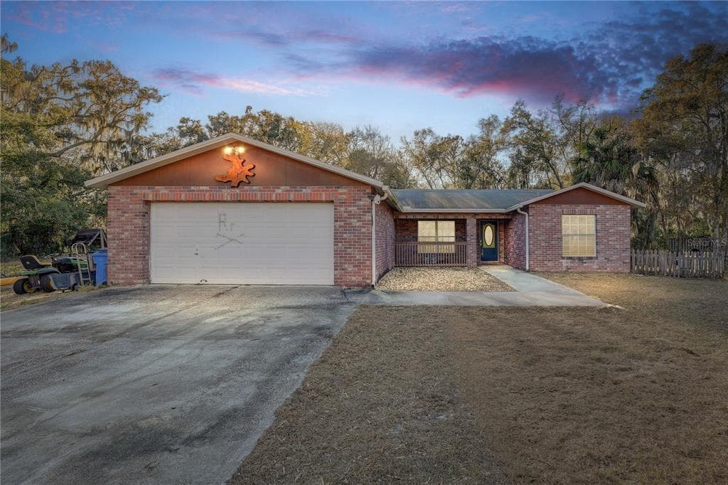 8849 RICHMOND STREET GIBSONTON, FL 33534