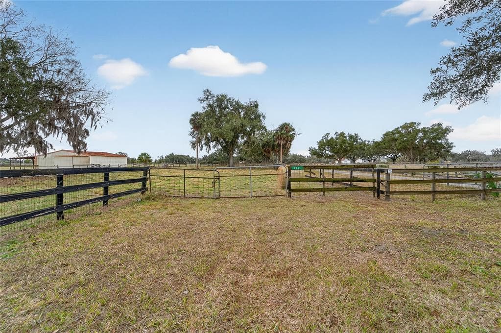 2181 E TRAPNELL ROAD PLANT CITY, FL 33566