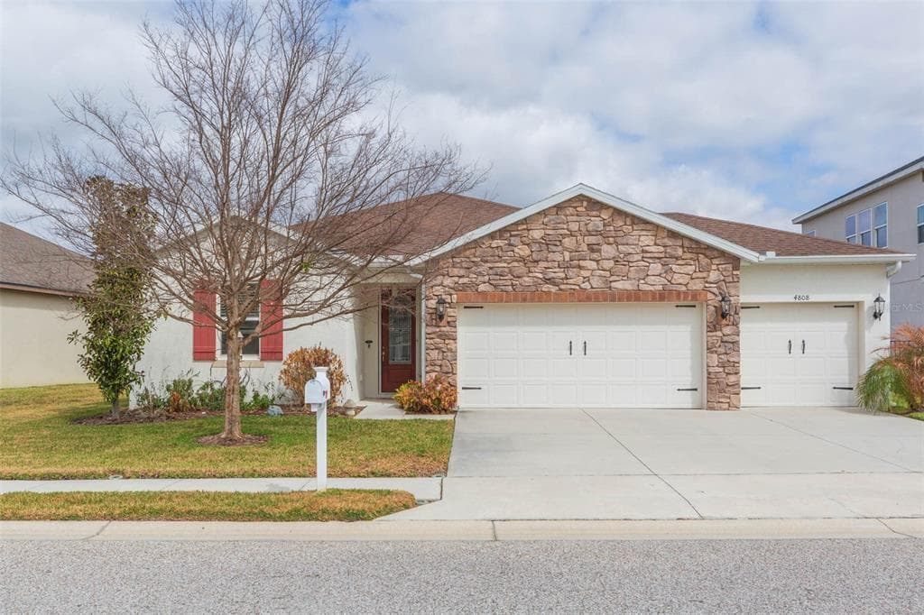 4808 BUTLER NATIONAL DRIVE WESLEY CHAPEL, FL 33543