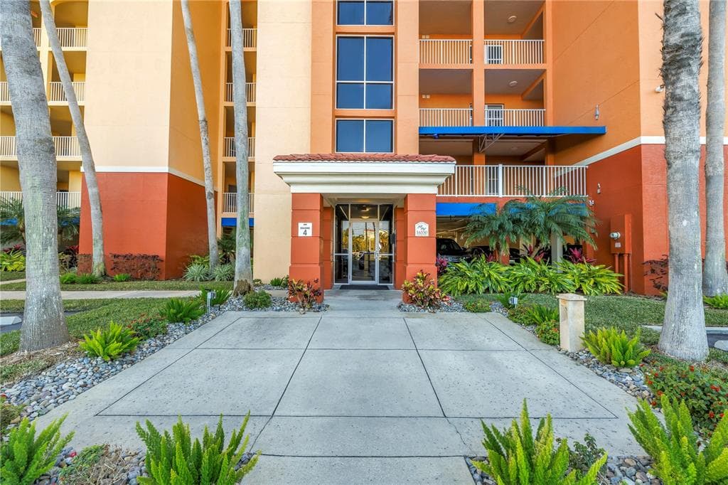 16550 GULF BOULEVARD UNIT 746 NORTH REDINGTON BEACH, FL 33708
