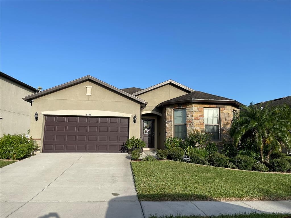 8835 HINSDALE HEIGHTS DRIVE POLK CITY, FL 33868