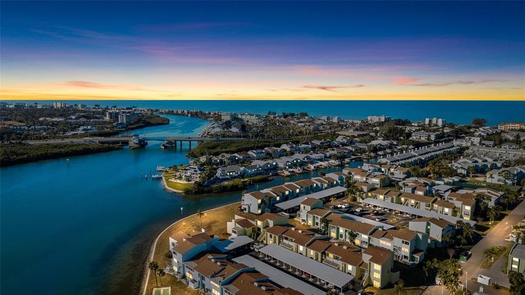 1 WINDRUSH BOULEVARD UNIT 21 INDIAN ROCKS BEACH, FL 33785