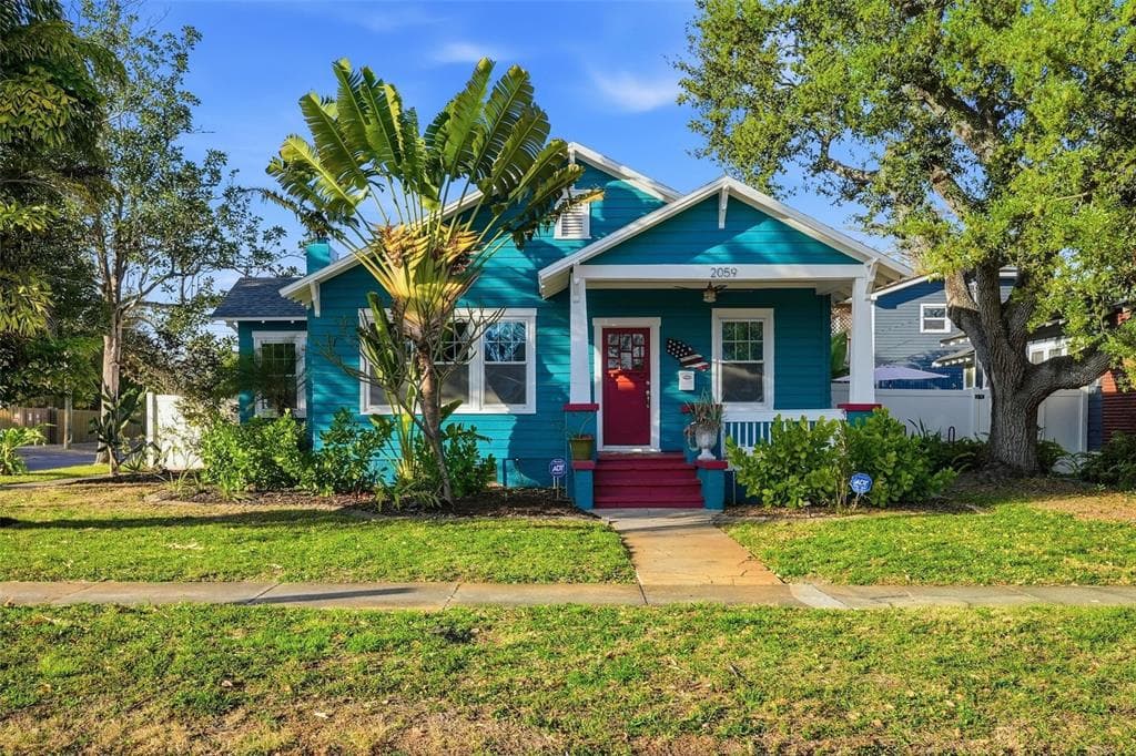 2059 BURLINGTON AVENUE N ST PETERSBURG, FL 33713