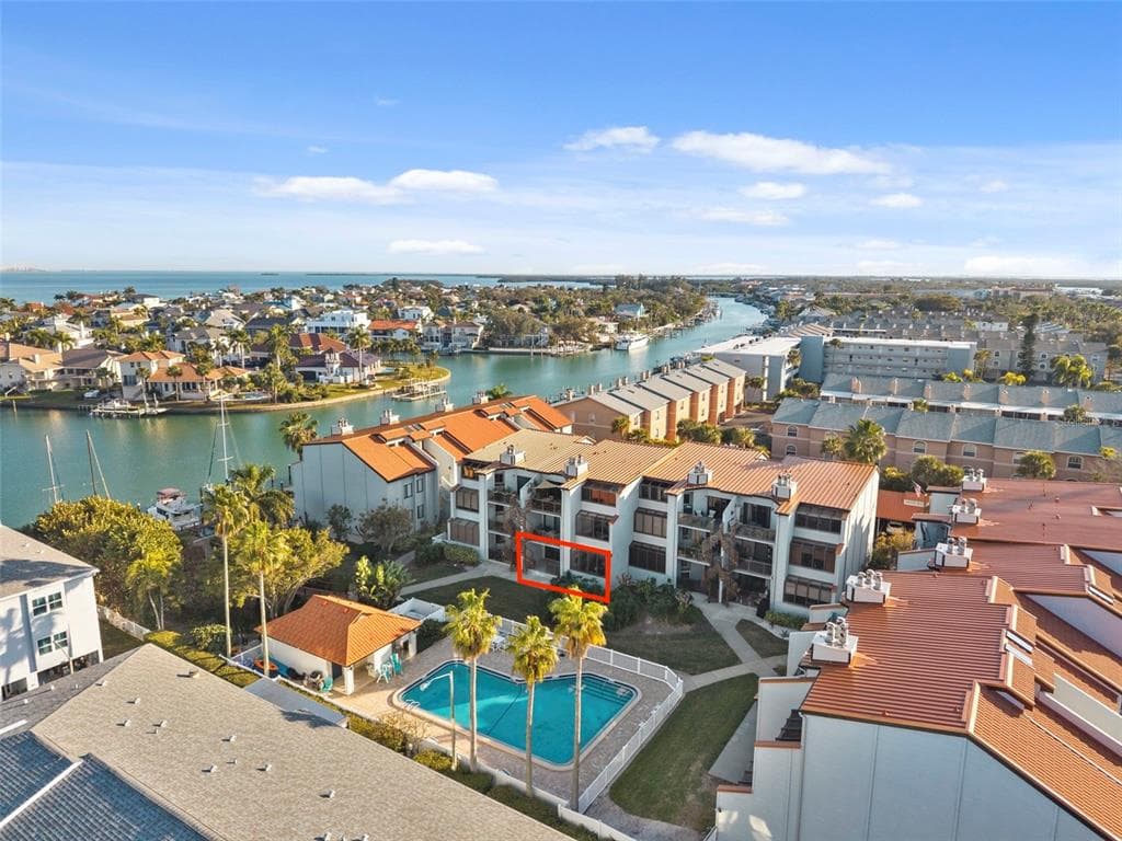 557 PINELLAS BAYWAY S UNIT 203 TIERRA VERDE, FL 33715