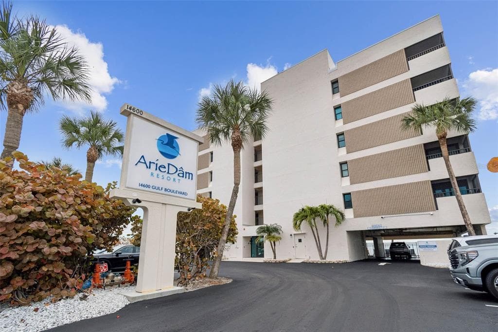 14600 GULF BOULEVARD UNIT 102 MADEIRA BEACH, FL 33708
