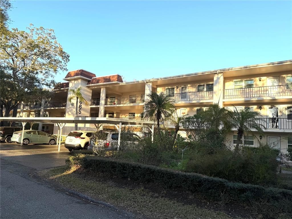 865 VIRGINIA COURT UNIT 107 DUNEDIN, FL 34698