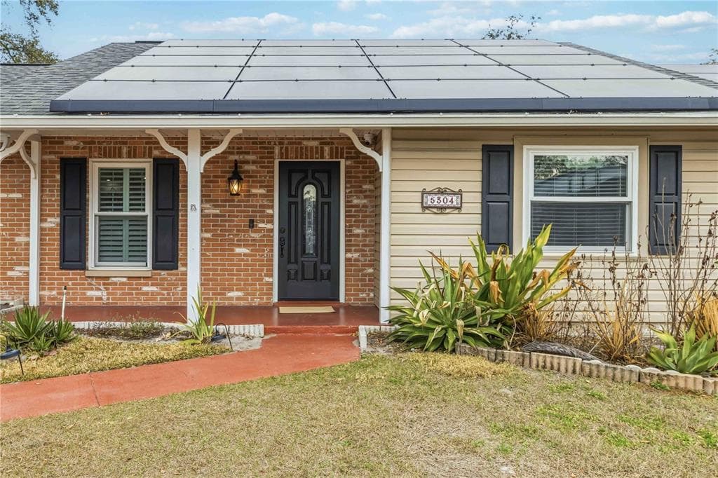 5304 ROSECREST CIRCLE TAMPA, FL 33617
