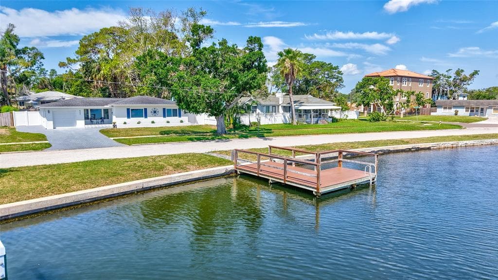 4321 SUNRISE DRIVE S ST PETERSBURG, FL 33705